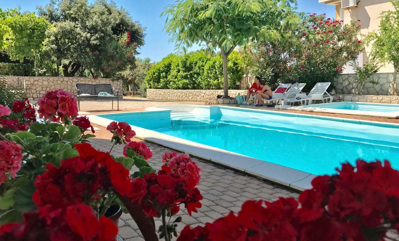 Apartments Villa Ana Мандре Екстер'єр фото