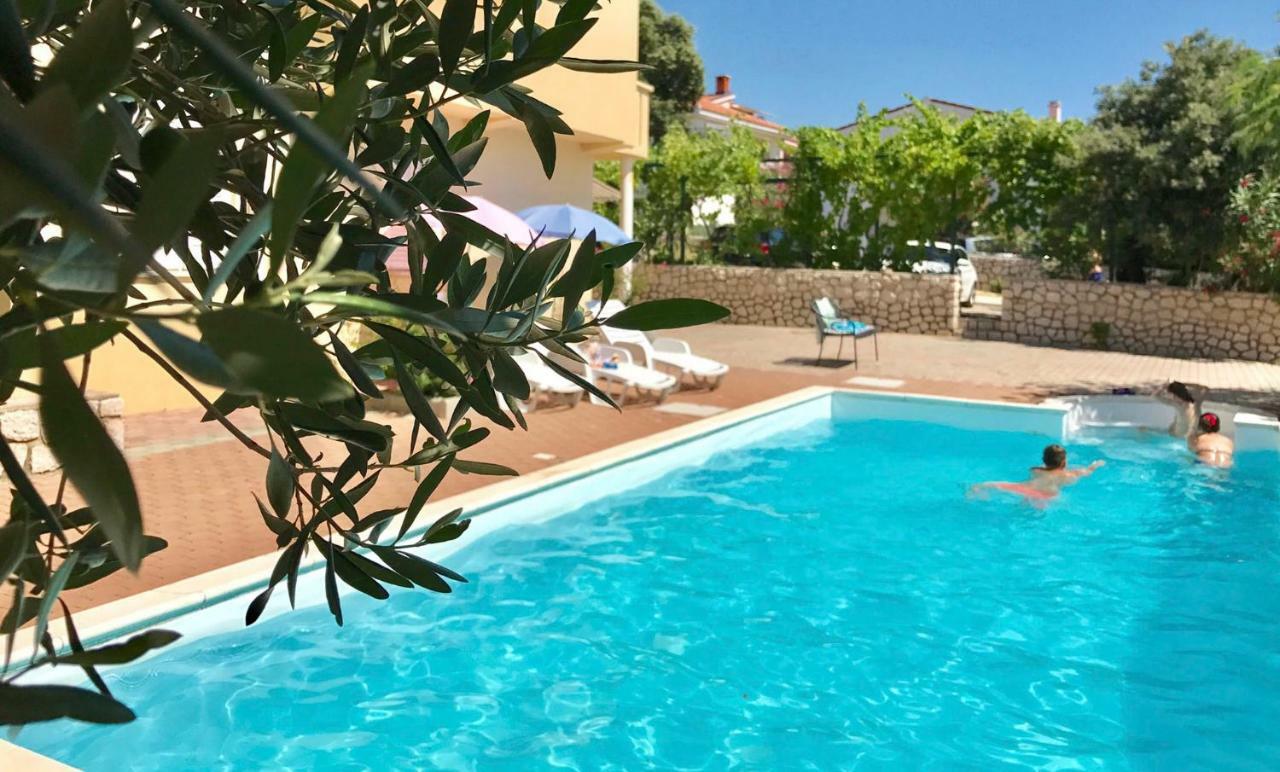 Apartments Villa Ana Мандре Екстер'єр фото